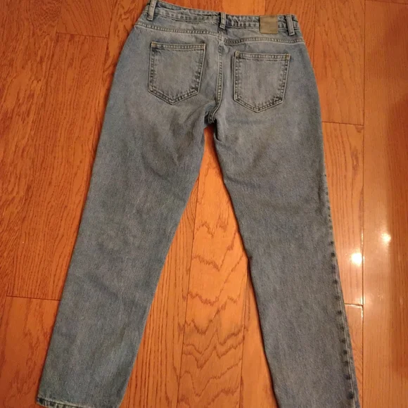 Zara Light Blue Skinny Jeans with Silver Diamonds Studs - Picture 2 of 4